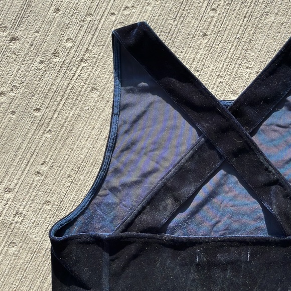 MONK&LOU cute dark blue velvet cropped high neck tank top - Picture 5 of 10